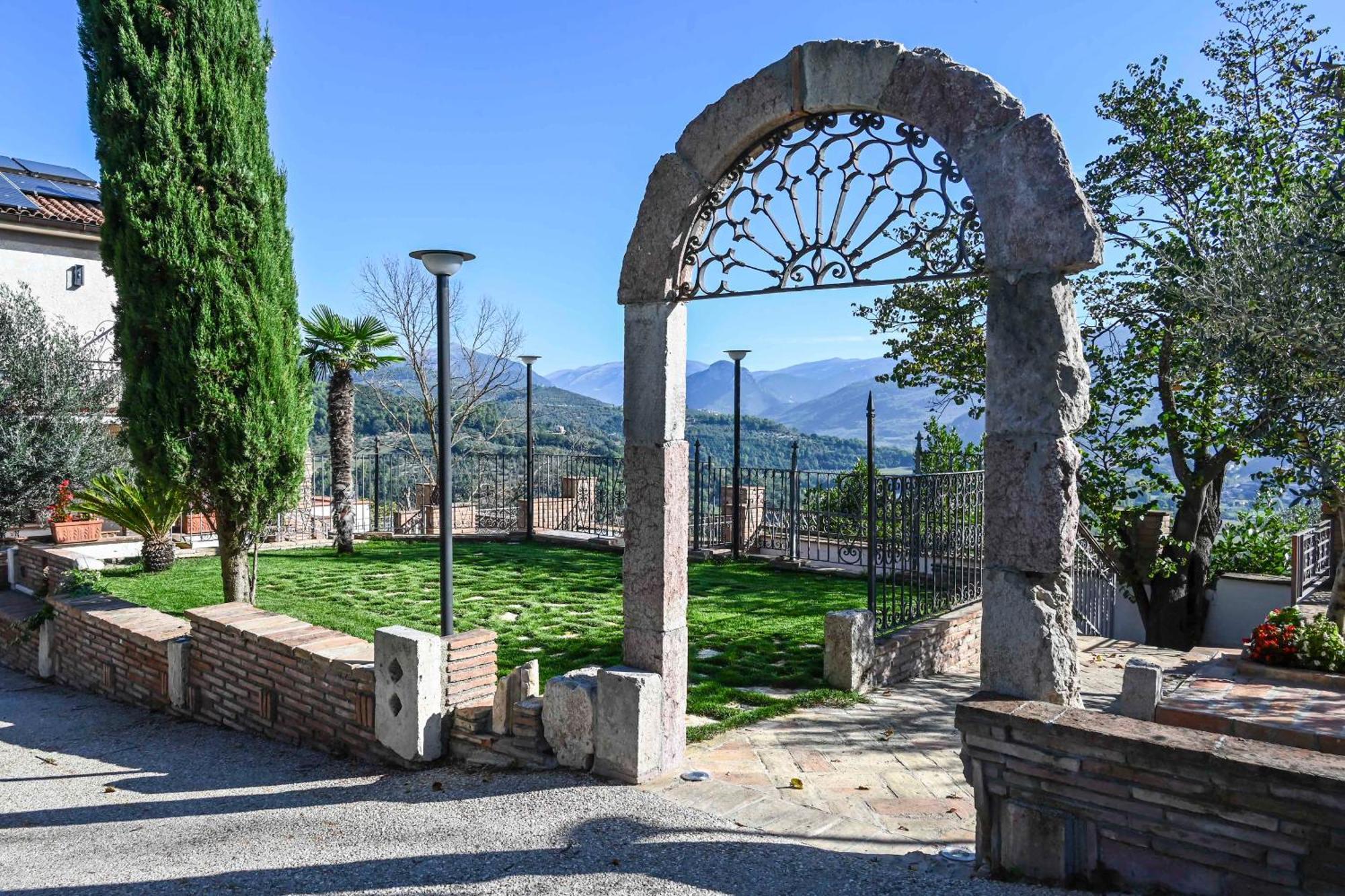 Il Colle Di Torre Orsina 아파트 외부 사진